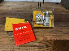 35-iii Enya Model Engine - B Working Condition Unknown 35-iii Enya Model Engine - B Working Condition Unknown