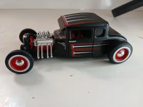 Mai39354bk Maisto Rat Rod 1929 Ford Model A Roadster Suicide Doors Trunk Opens Black Red