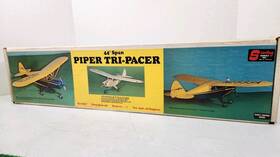 Sterling Models Fs37 Vintage Piper Tri-pacer Balsa Wood R/c Model Kit Unbuilt