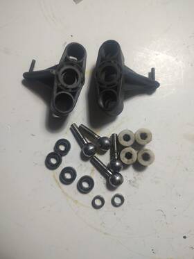 Team Associated 25112 Steering Block Hub Carrier Mgt With Extras Used