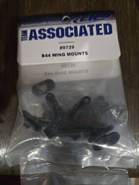 Team Associated 9729 B44 Wing Mount Vintage Rc Car Part
