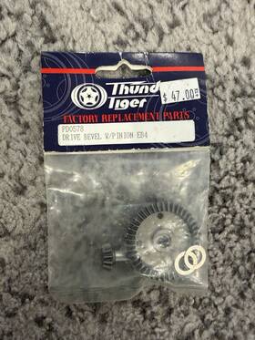 Thunder Tiger Pd0578 Eb4 Drive Bevel With Pinion Vintage Rc