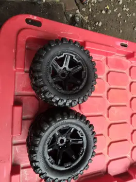 6774 Traxxas Rxt 2.8 Inch Black Wheels And Talon Ext Tires 2
