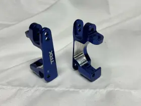 6832x Traxxas Aluminum Caster Block Set Blue X-01 Slash 4x4 Stampede Rustler