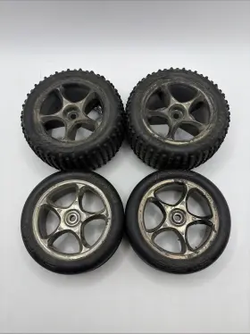 Tra2471r Traxxas Alias Front And Rear Pre-mounted Tires 4 Bandit Chrome