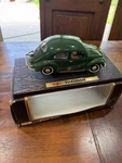 Maisto Volkswagen Beetle 1951 Diecast Green Model Car Opening Doors Hood Trunk Used. Price: $5.25.